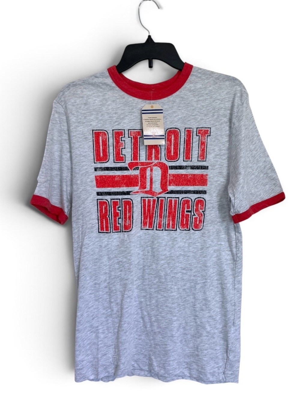 Detroit, Red Wings hockey T-shirt men’s small